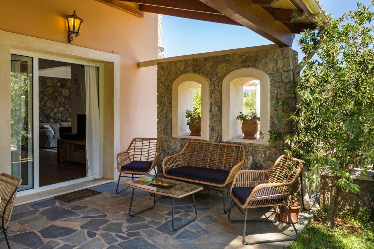 St. Nicholas House & Guest Apart. * Dassia (Corfu)