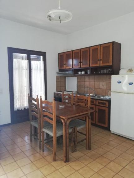 Dimitrakis Apartment
