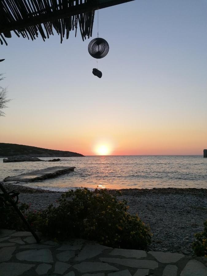 Maestralia * Skyros