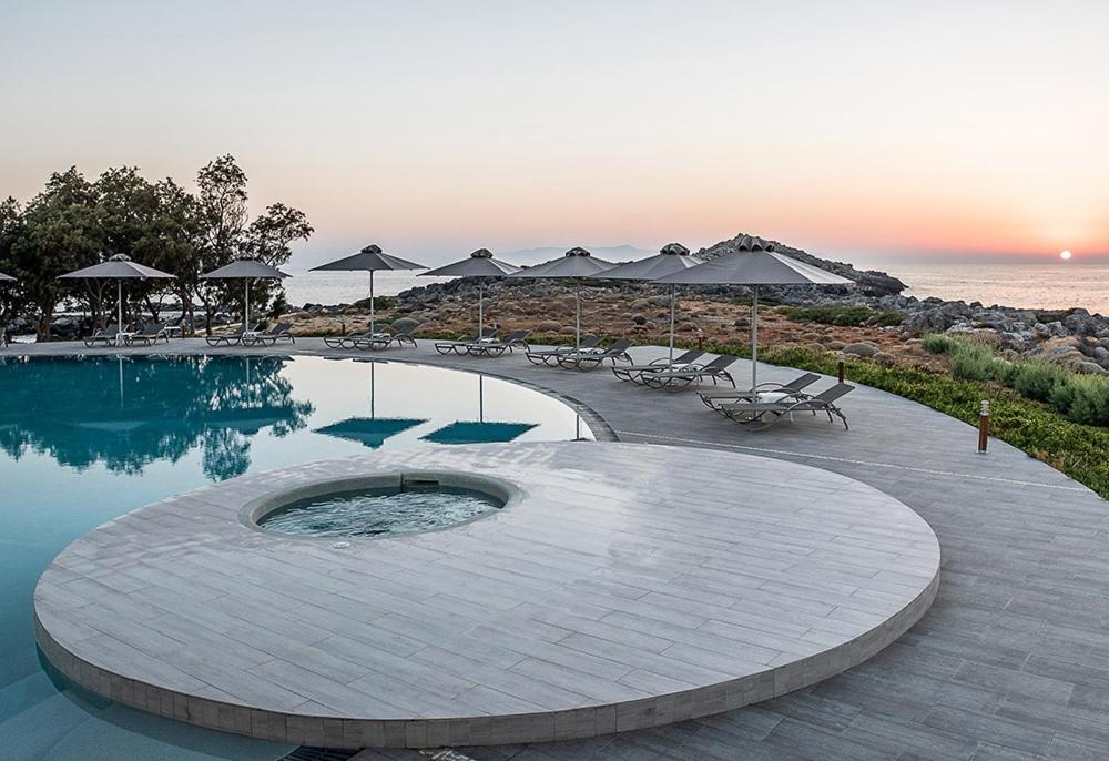 Aparthotel Kavos &