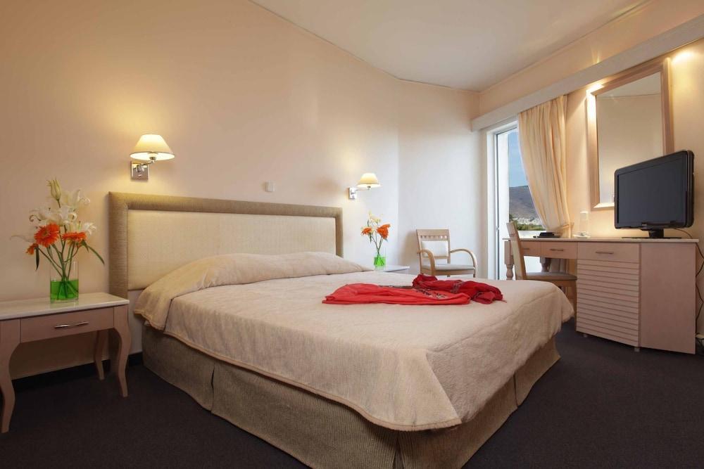 Ace & Swim Club Athens 5* Glyfada (Attica)