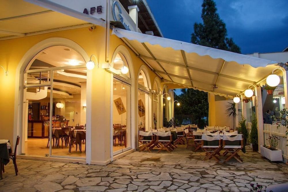 Govino Bay Aparthotel Gouvia