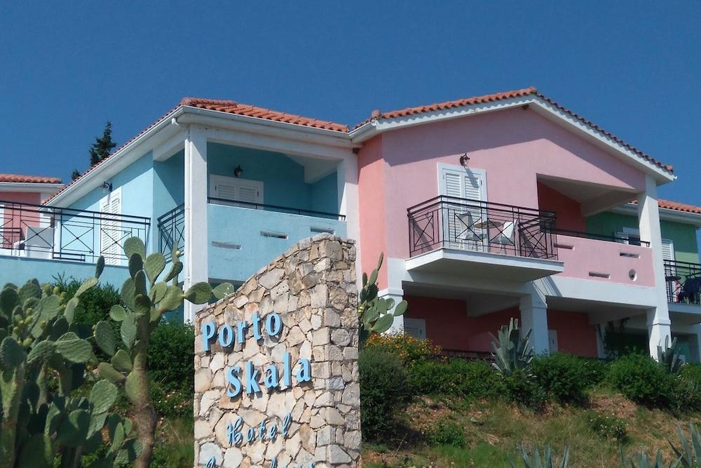 Porto Skala Village Hotel 4*