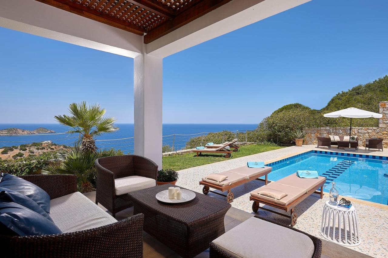 Villa Okeanides *