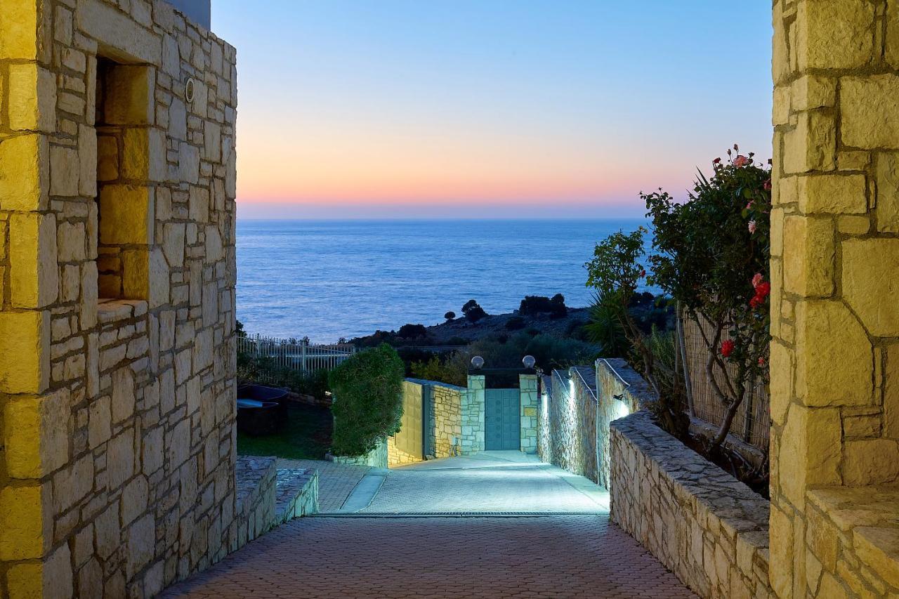 Okeanides Villa
