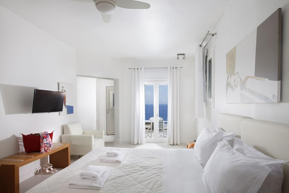 Selana Hotel Chrisopigi (Sifnos)