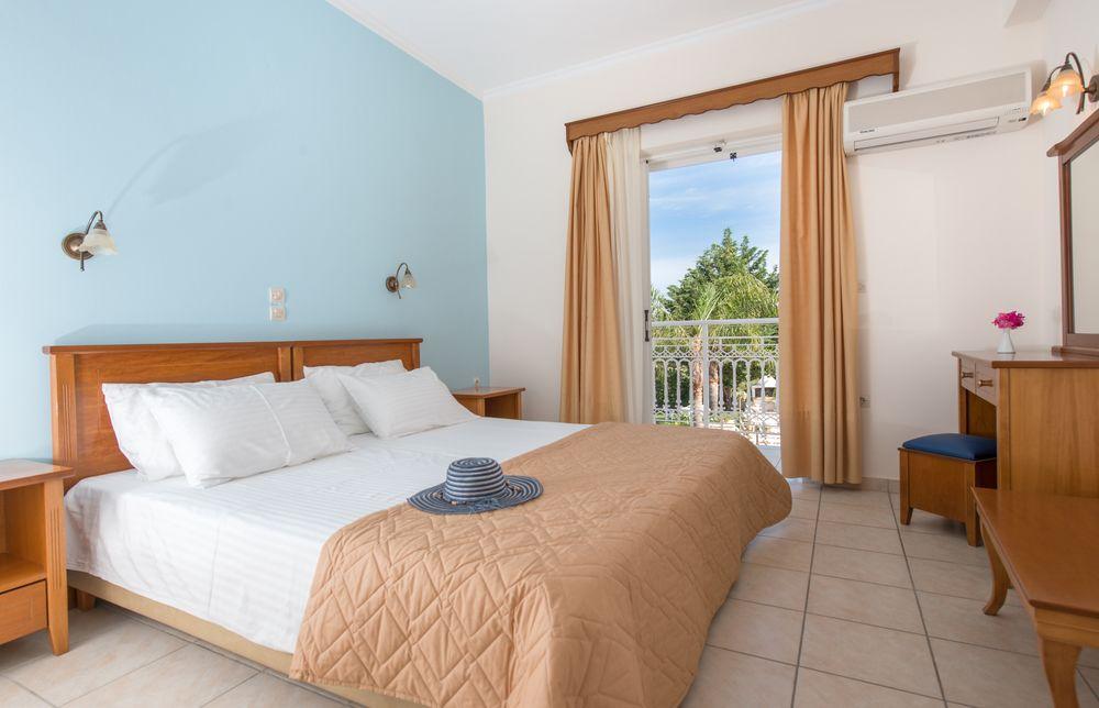 Edelweiss Aparthotel 3*