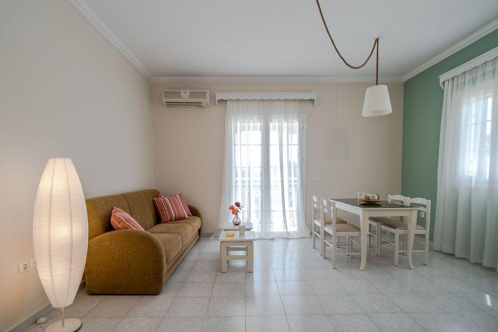 Edelweiss Aparthotel 3*