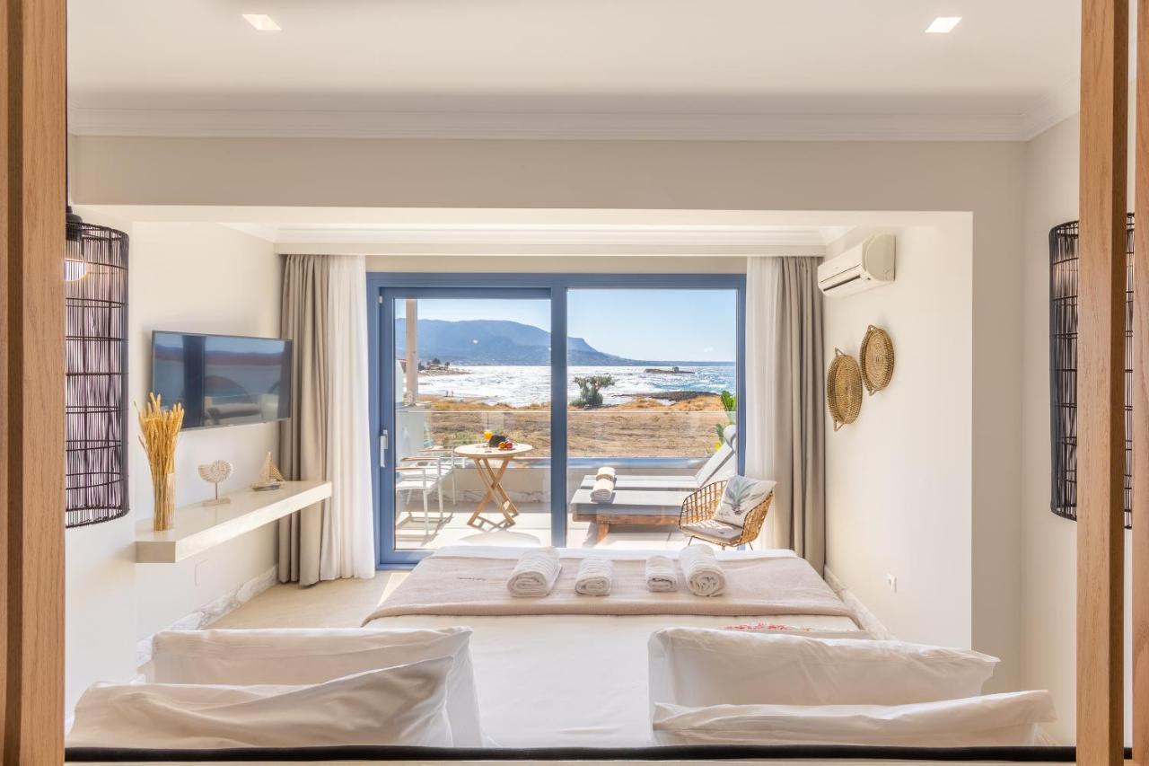 Pyrgos Blue Aparthotel 3*