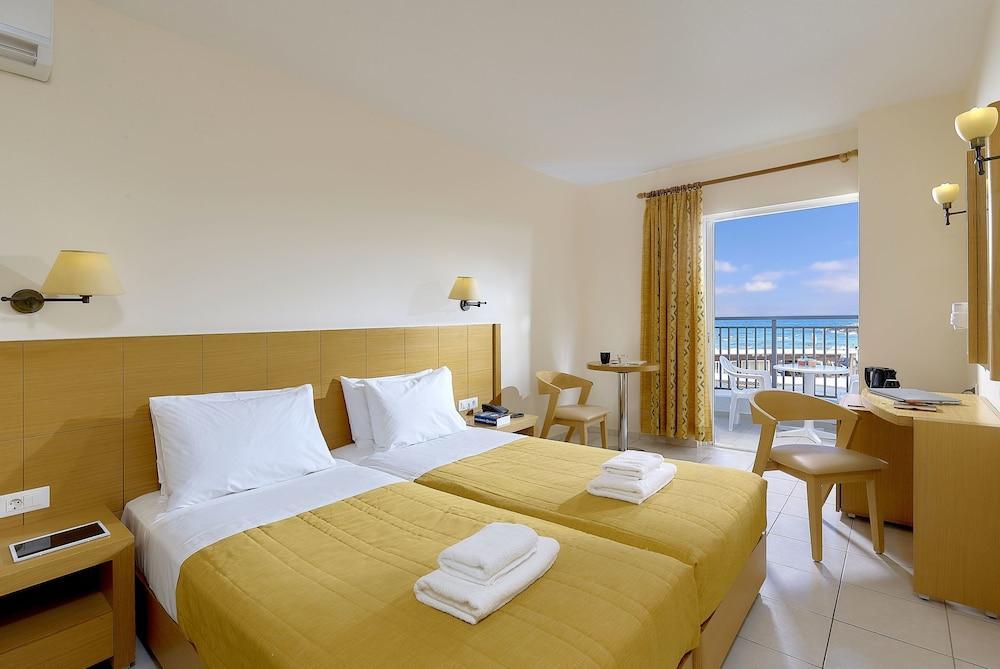 Hotel Astir