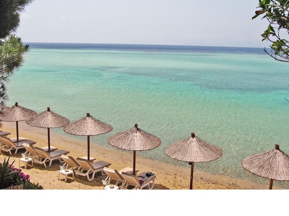 Hotel Radisson Plaza Skiathos 4*