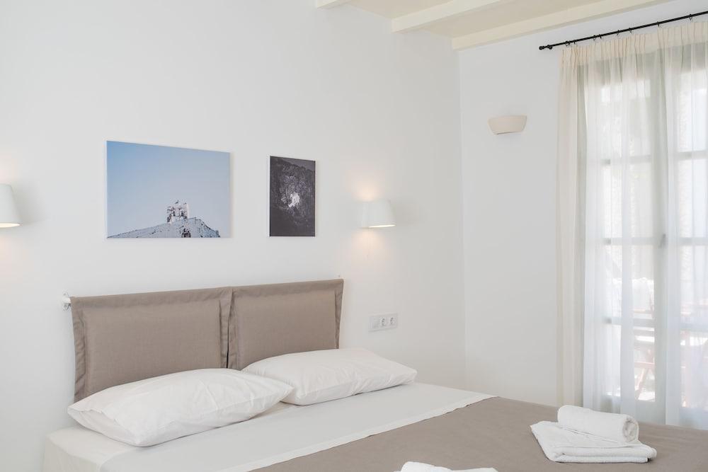 Nastasia Village Naxos City