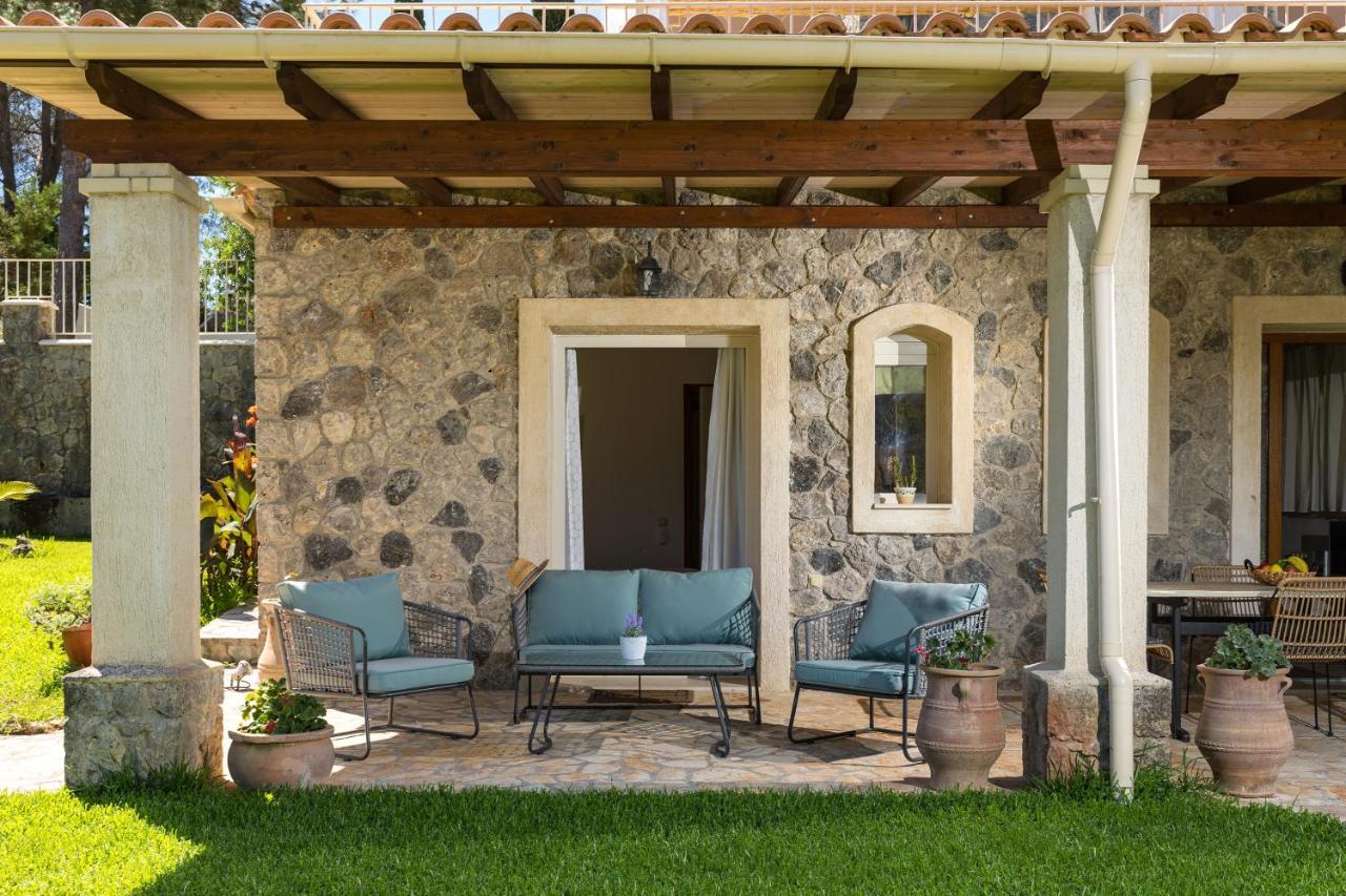 St. Nicholas House & Guest Apart. Dassia (Corfu)