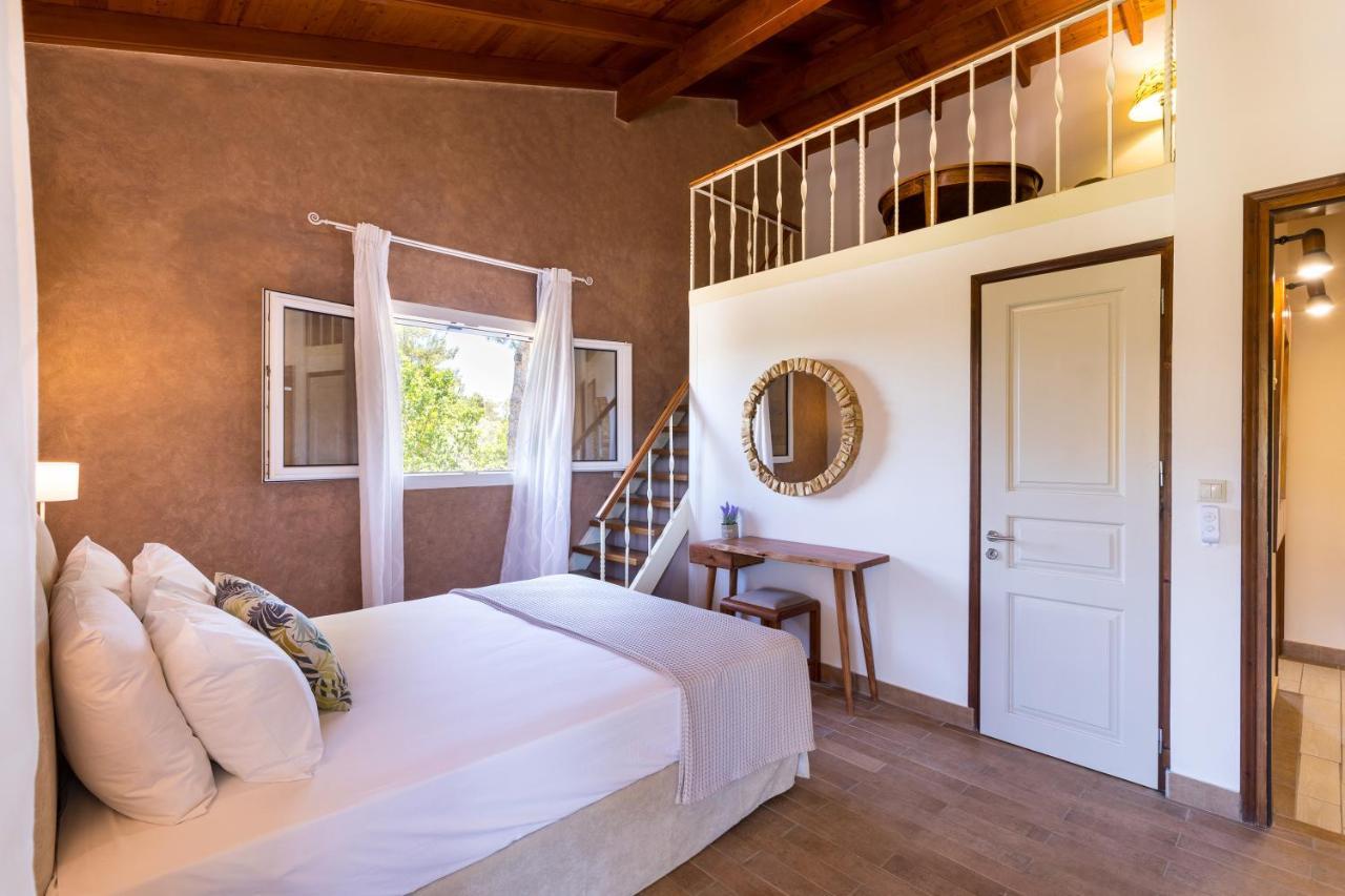 St. Nicholas House & Guest Apart. * Dassia (Corfu)