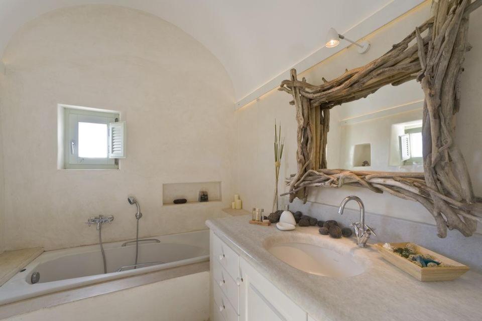 Wonderful Santorini Villa 5 En-Suite Bedrooms Villa Elysium Heated Pool Caldera Views Akrotiri *