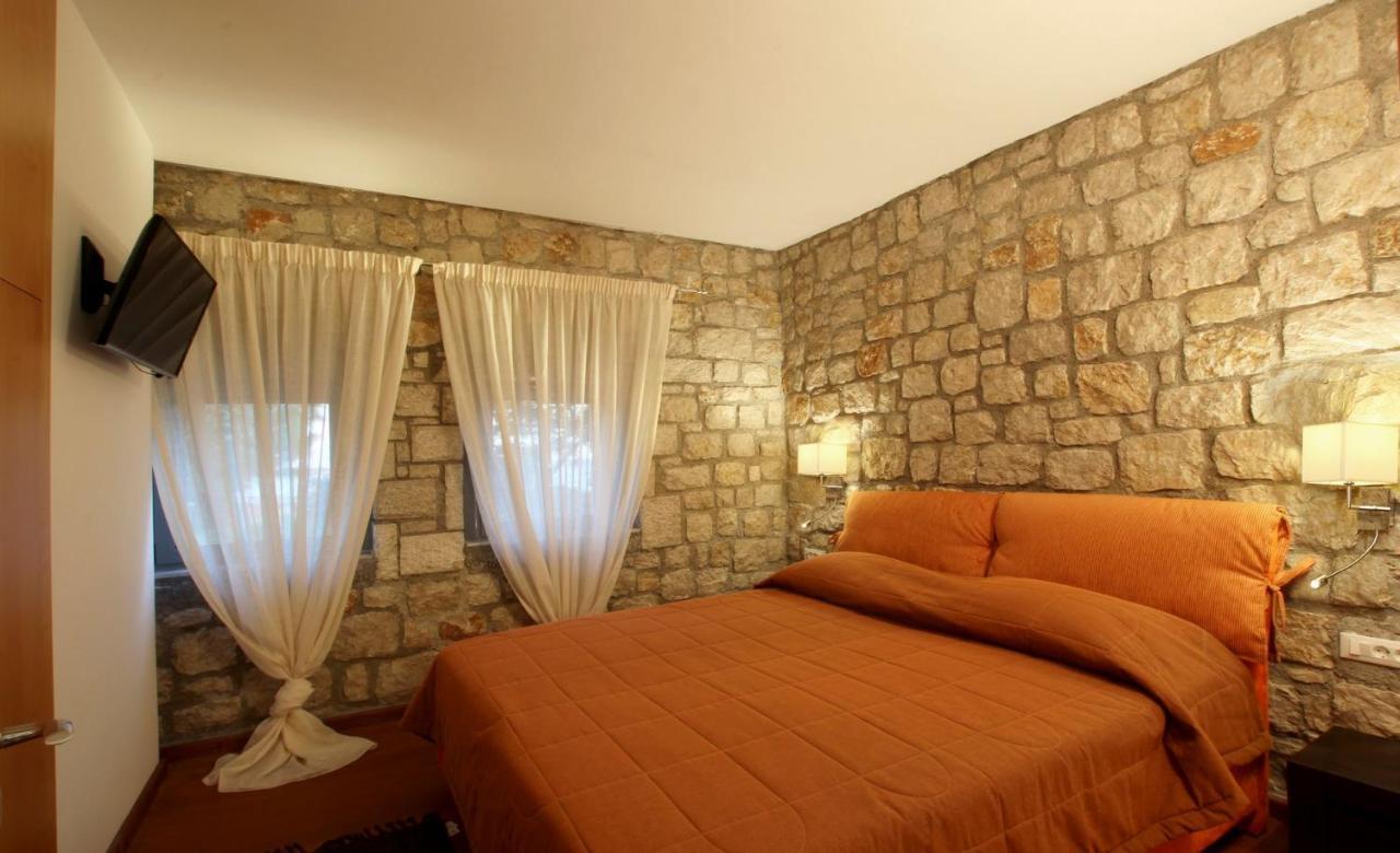 Executive Rhodes Barbie 2 Bedroom With Sea Views Pefkos