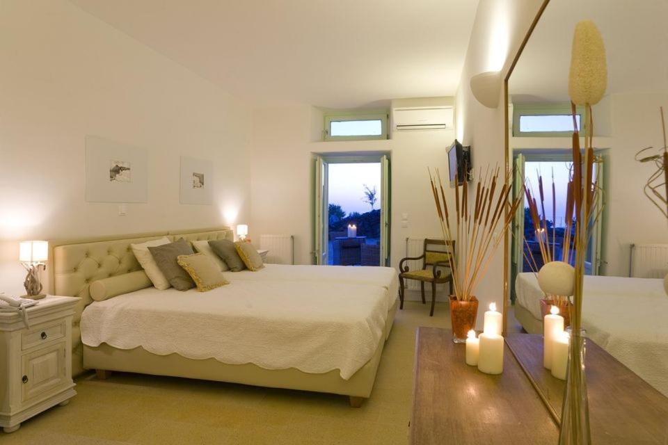 Wonderful Santorini Villa 5 En-Suite Bedrooms Villa Elysium Heated Pool Caldera Views Akrotiri
