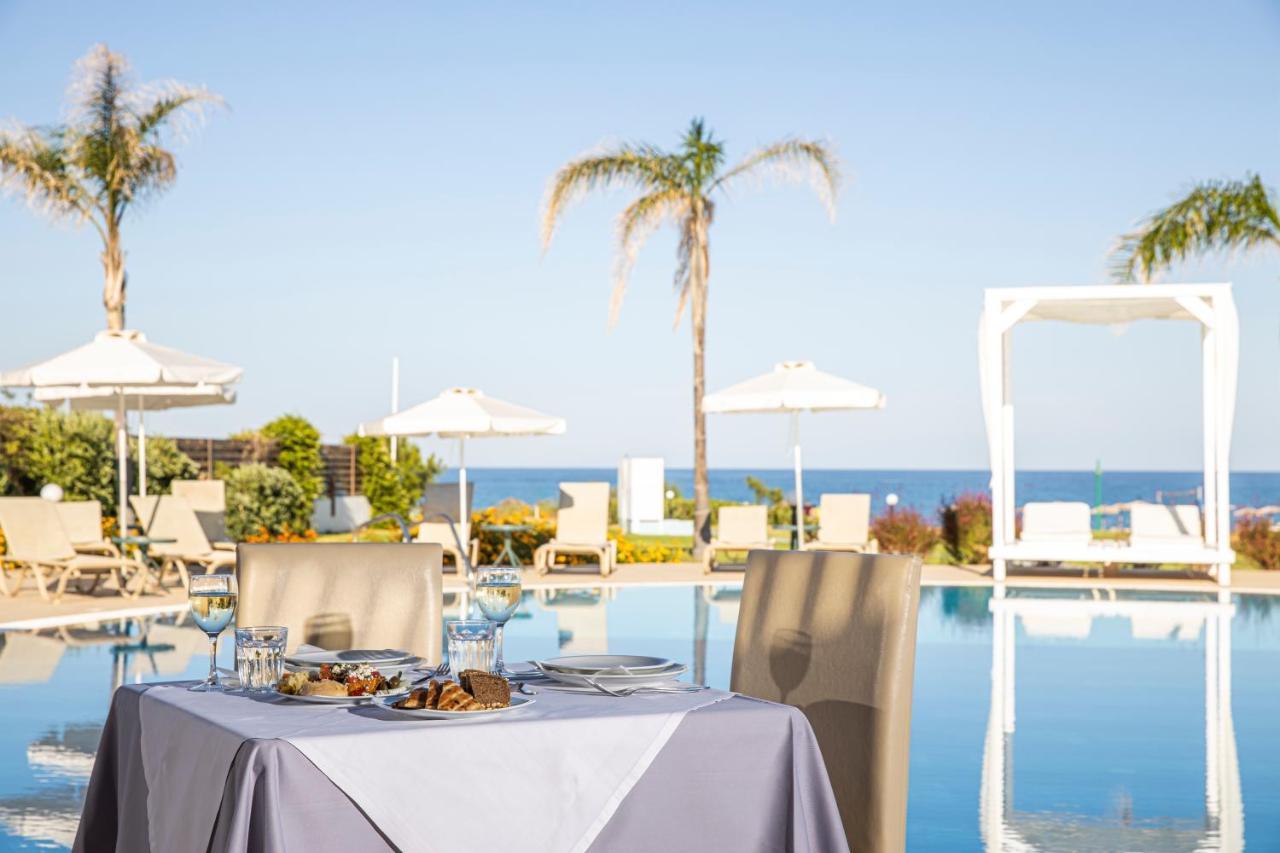 Asterias Hotel