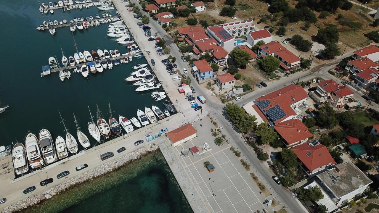 Marina Hotel