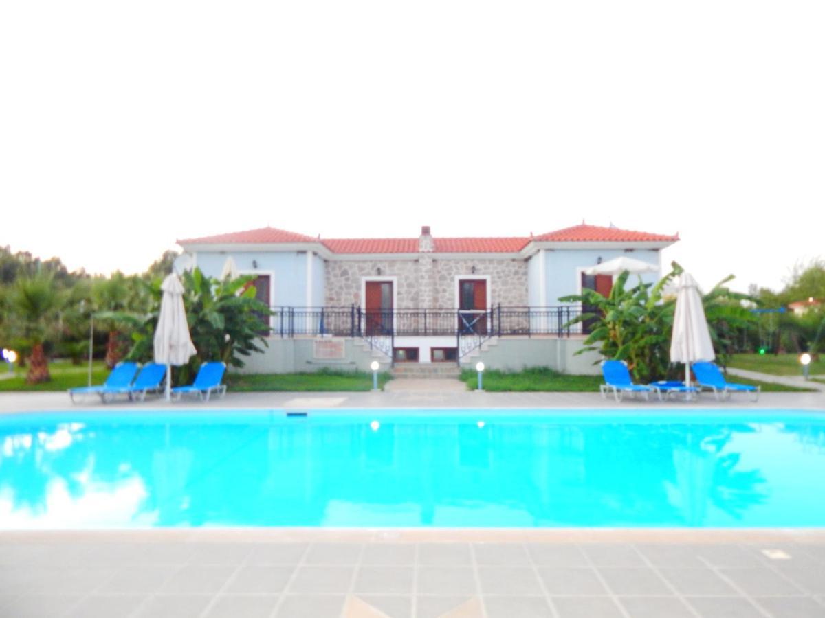 Kalloni Village *