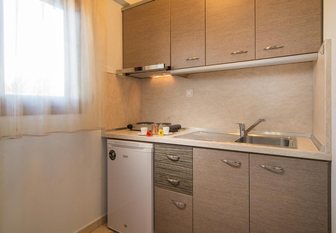 Rodon Garden Apartment Sarti