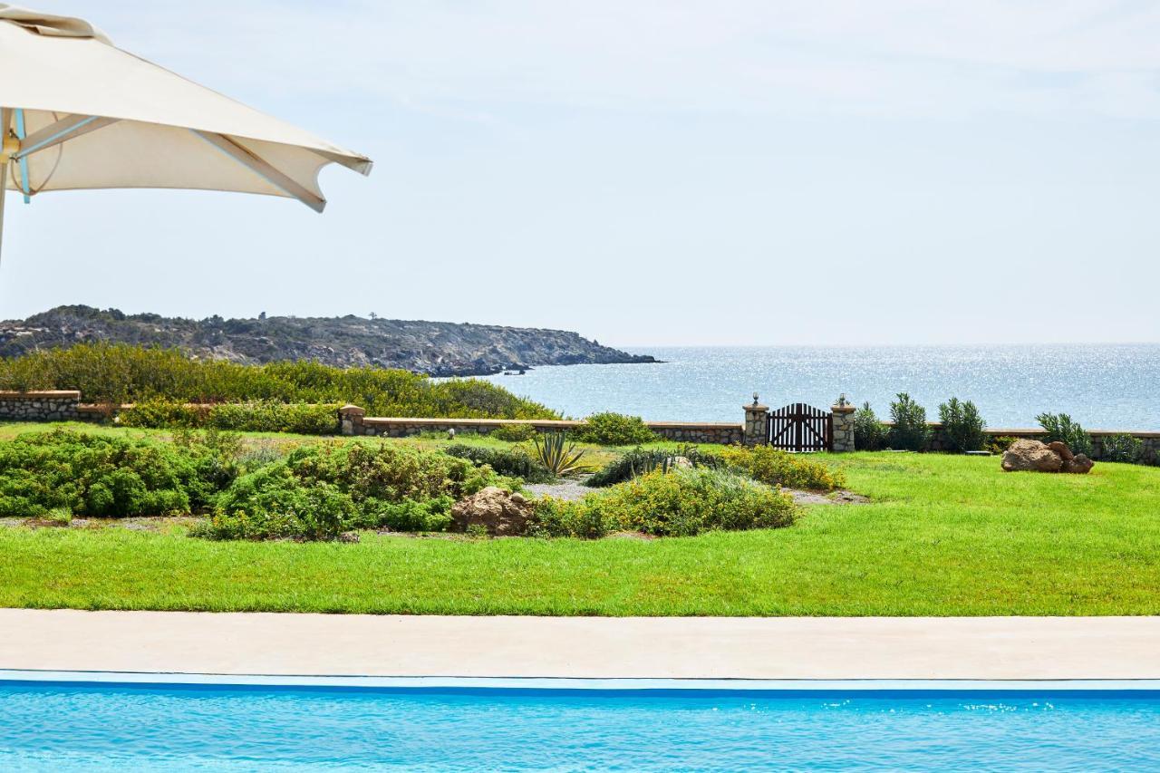 Nerida Beachfront Villa *