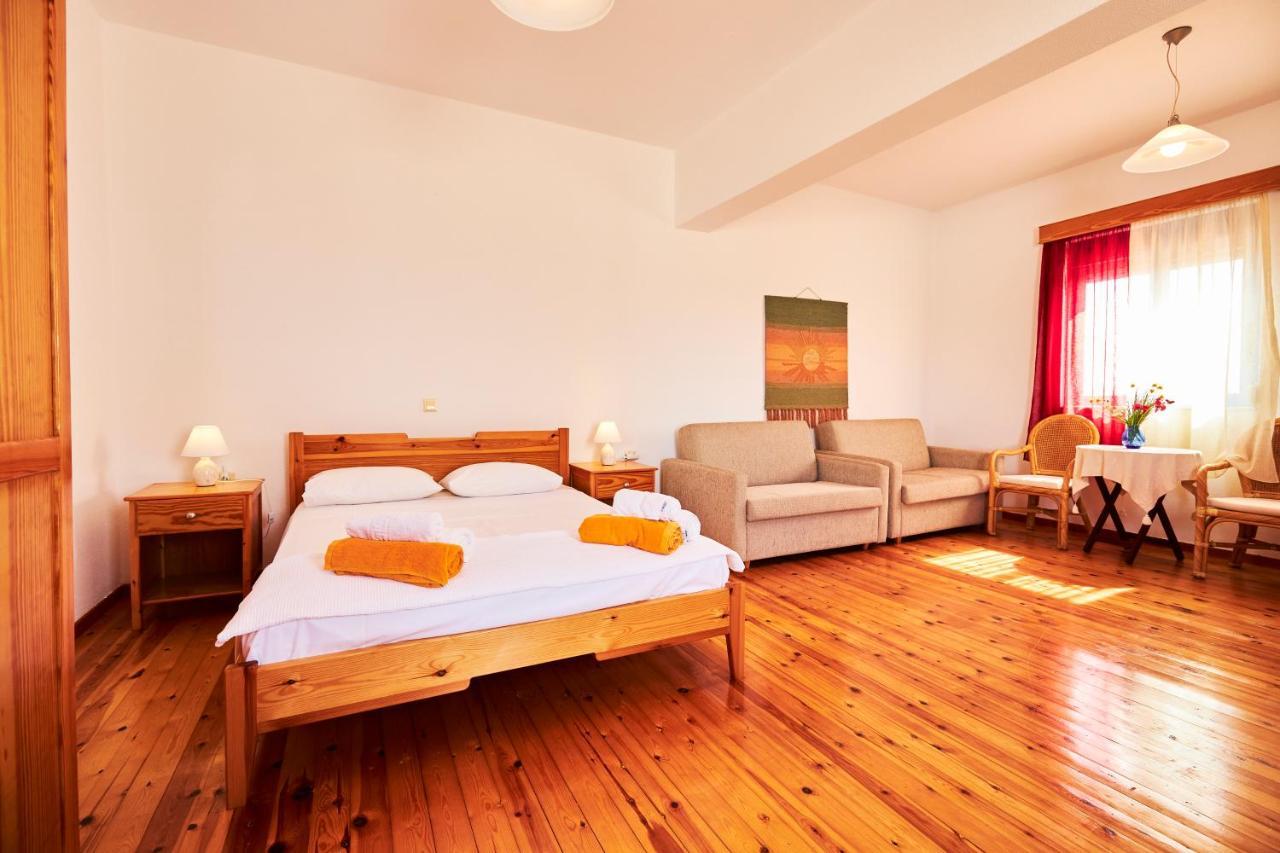 Villa Nerida Beachfront