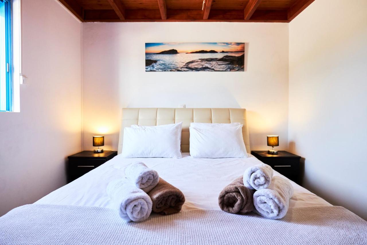 Nerida Beachfront *