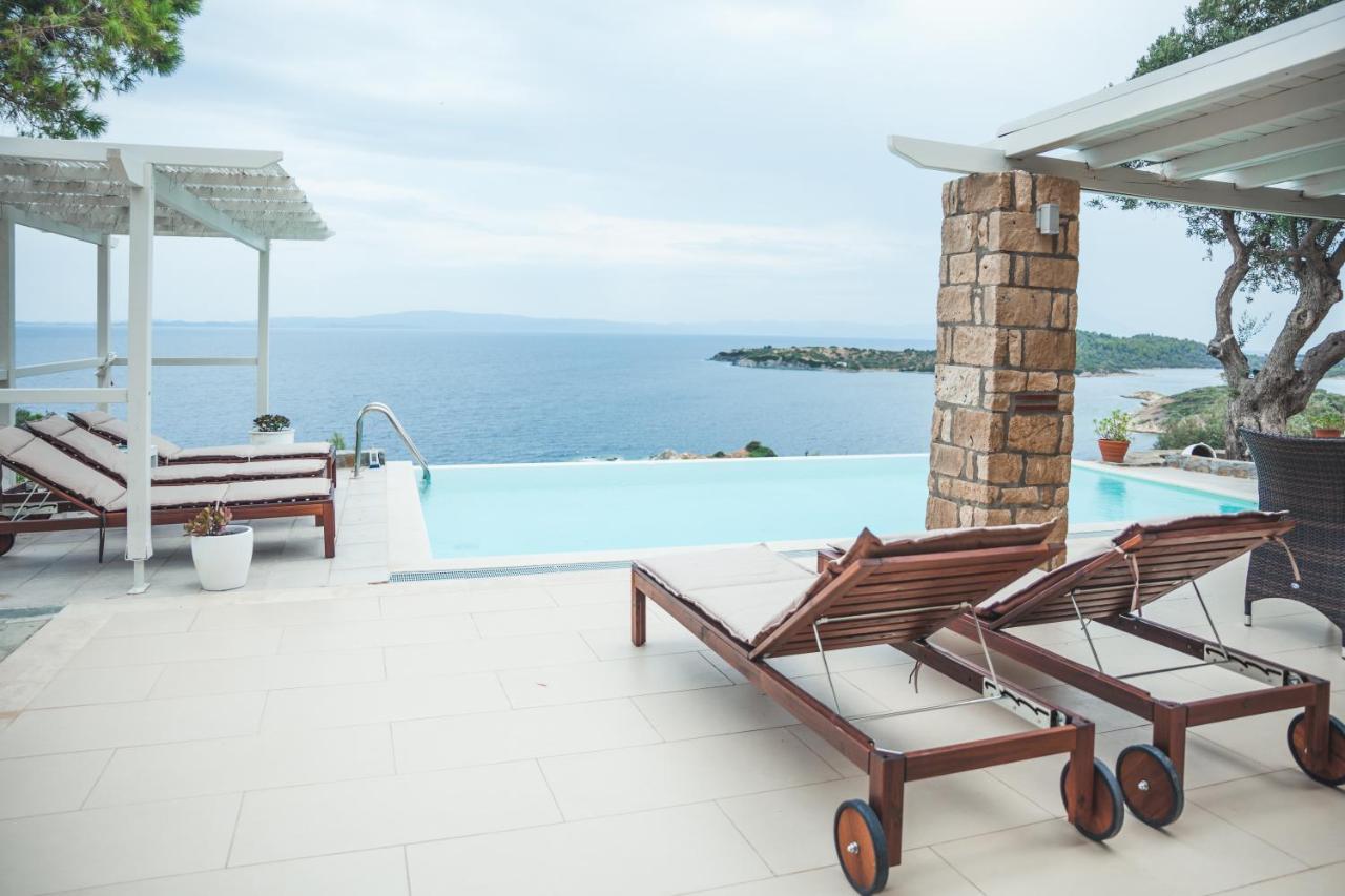 Nissi View Villa *