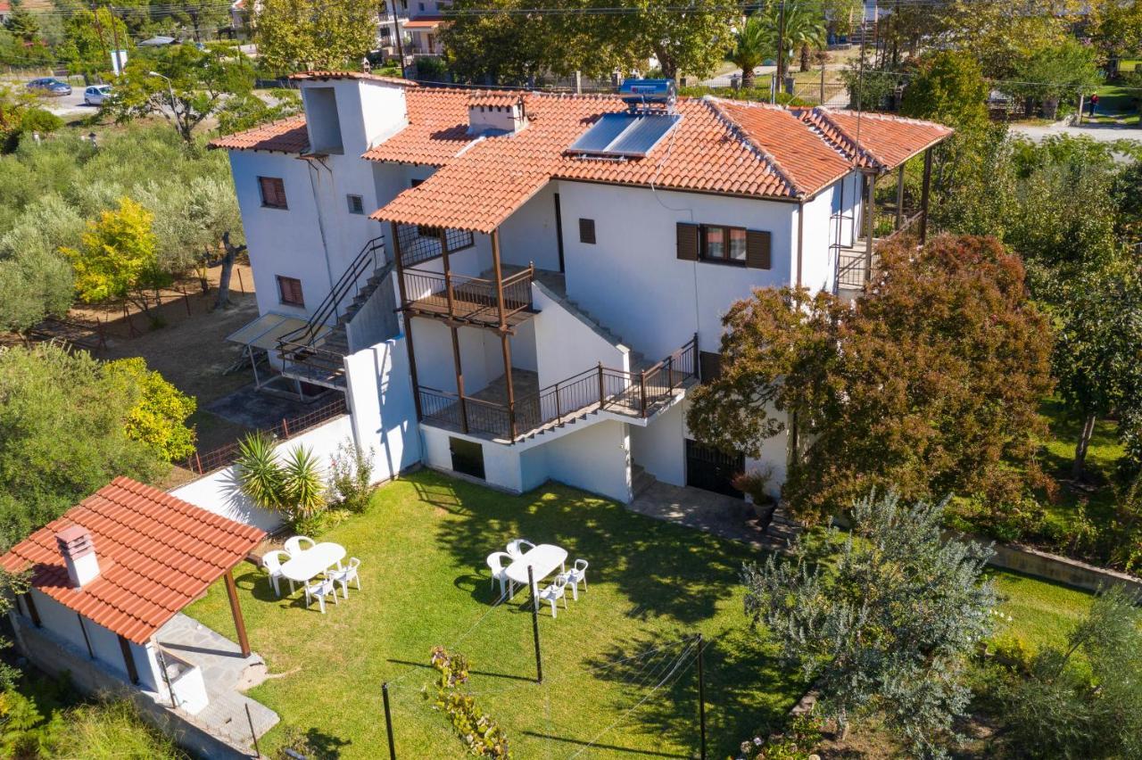 Blooming Memories Apartment Vourvourou