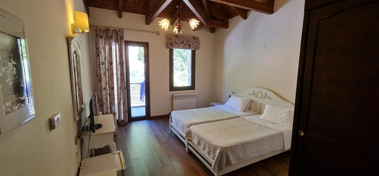 Manthos Mountain & 4*