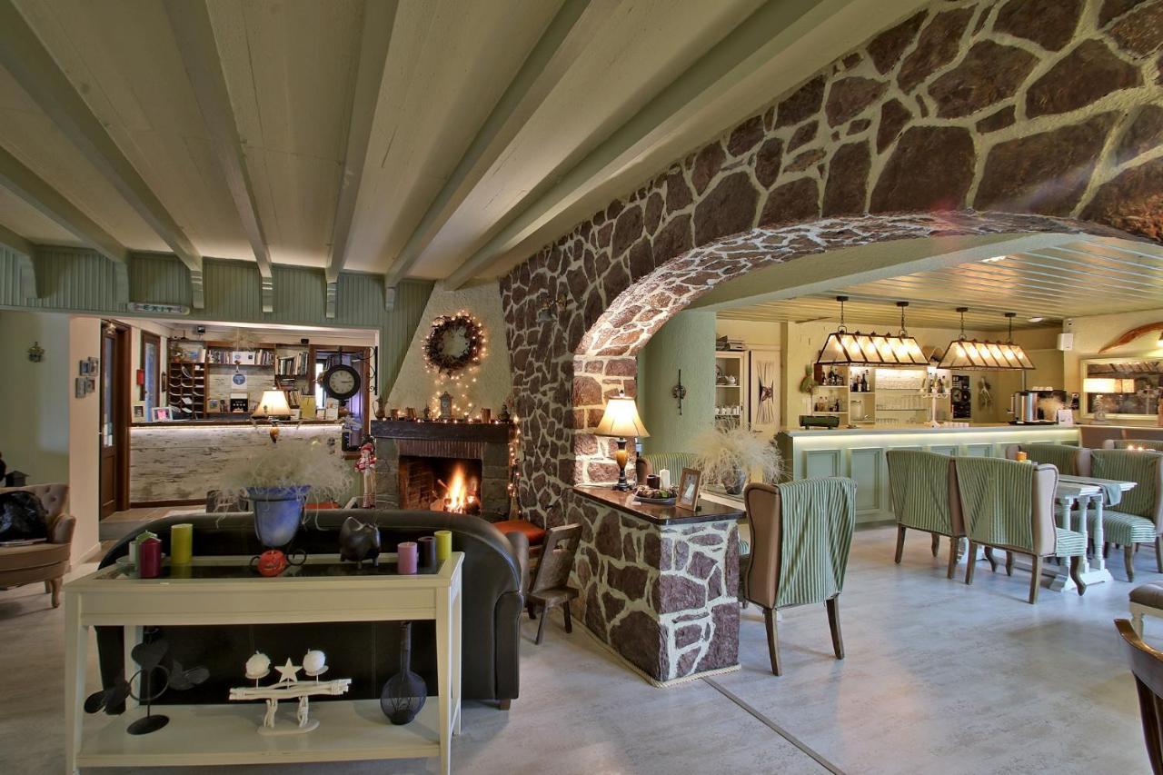 Boutique Skamnos Hotel
