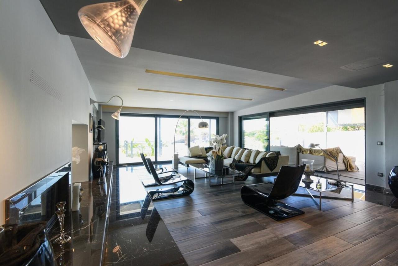 Luxury Beachfront Selenia Platinum In Sounio