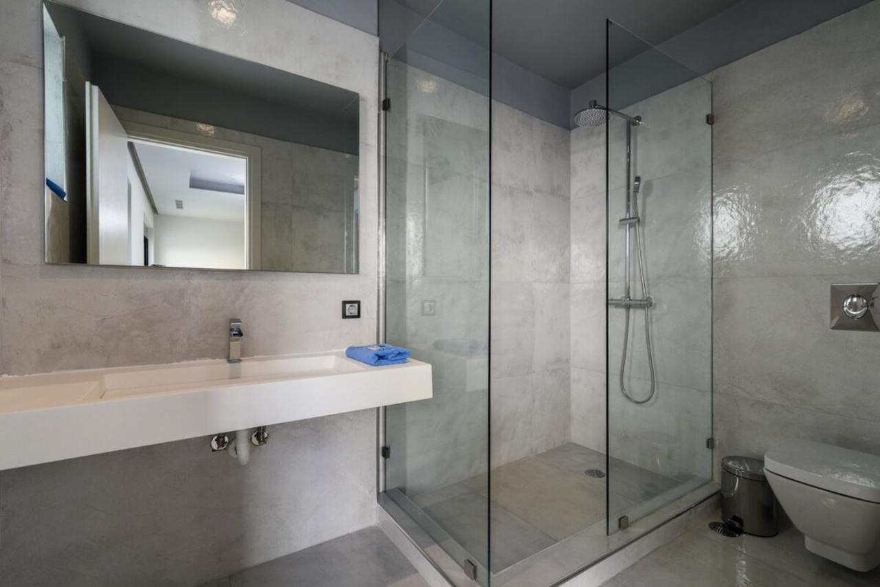 Villa Luxury Beachfront Selenia Platinum In Sounio *
