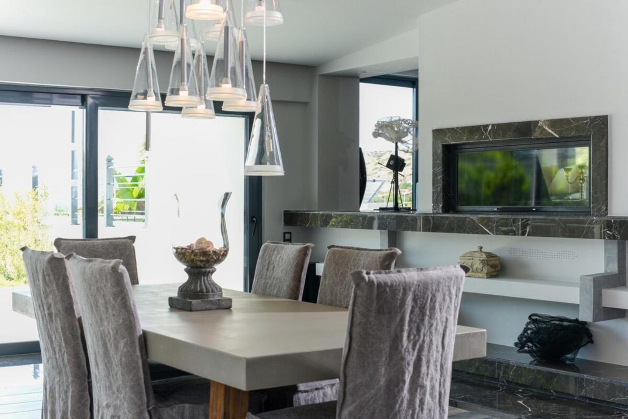 Luxury Beachfront Selenia Platinum In Sounio *