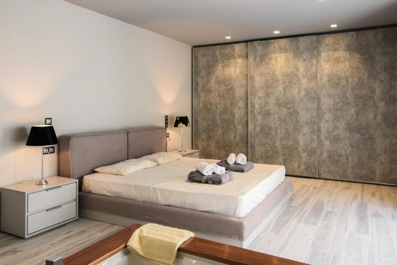 Luxury Beachfront Selenia Platinum In Sounio Sounion