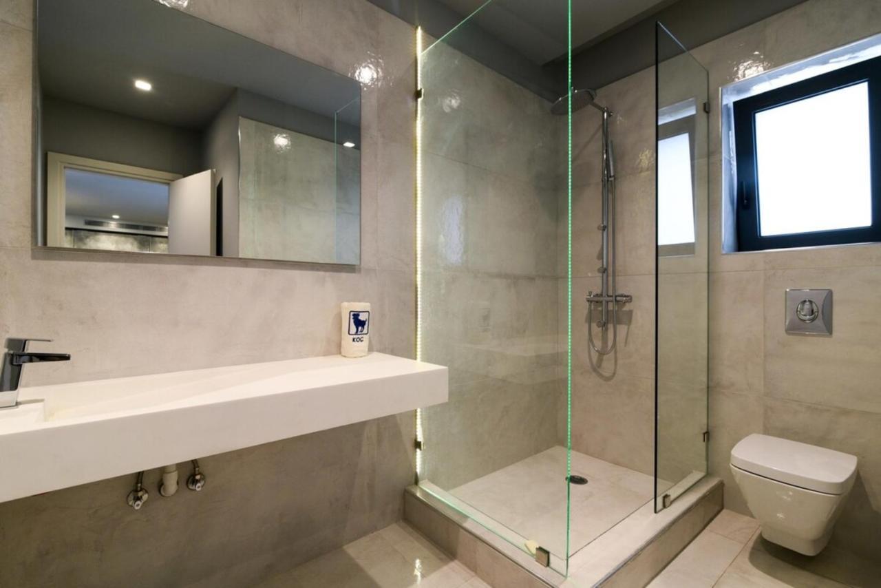 Luxury Beachfront Selenia Platinum In Sounio *