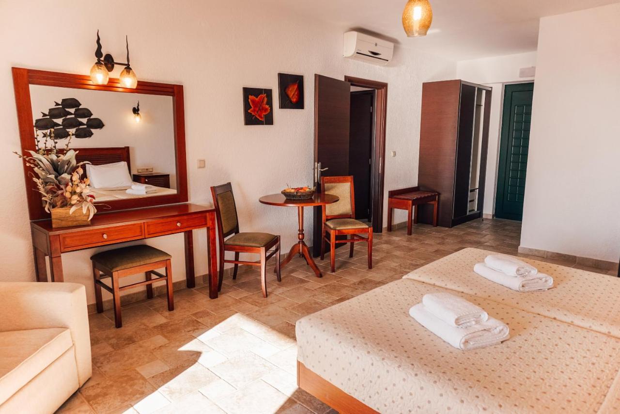 Natura Club & - Adults Only