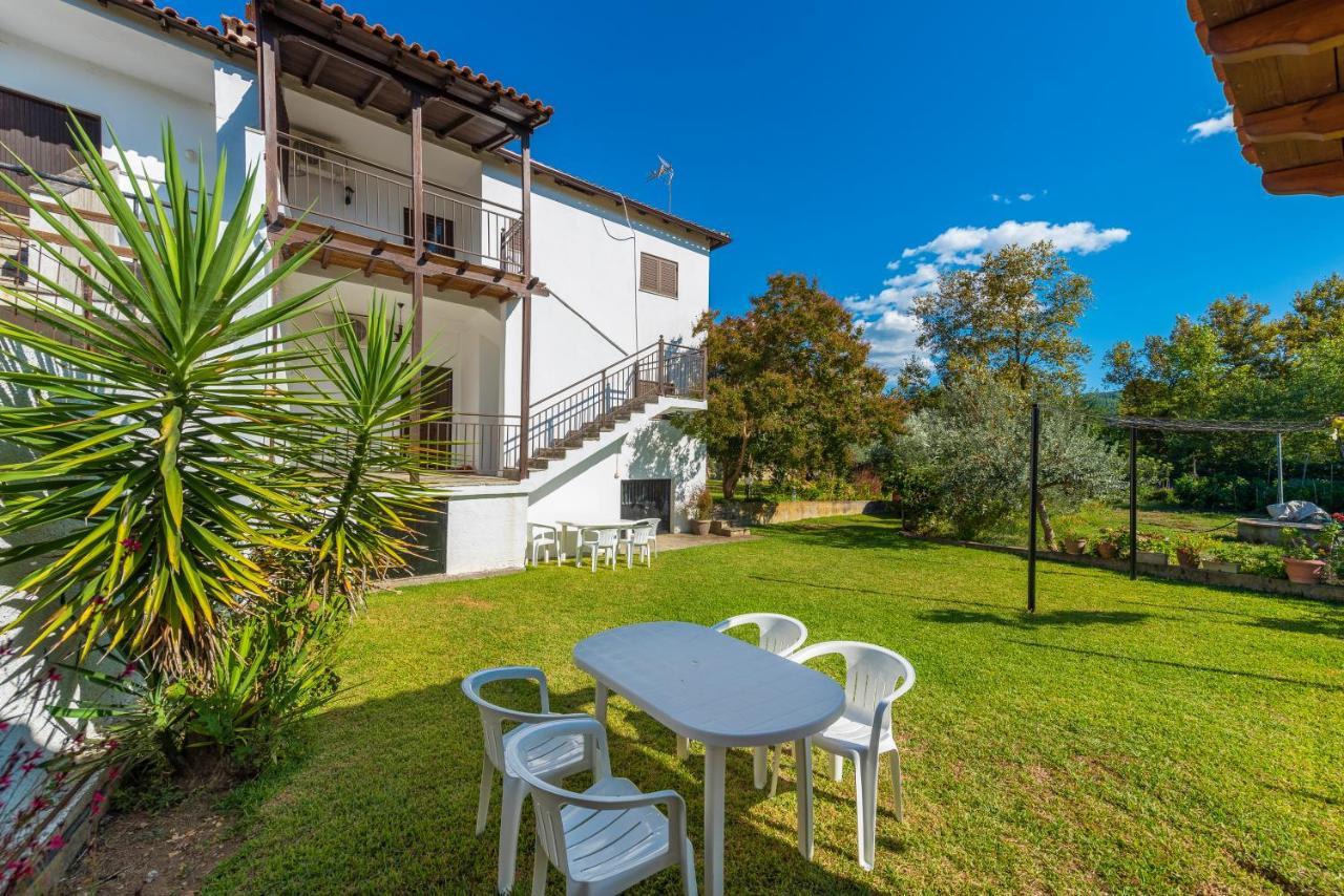 Blooming Memories Apartment Vourvourou