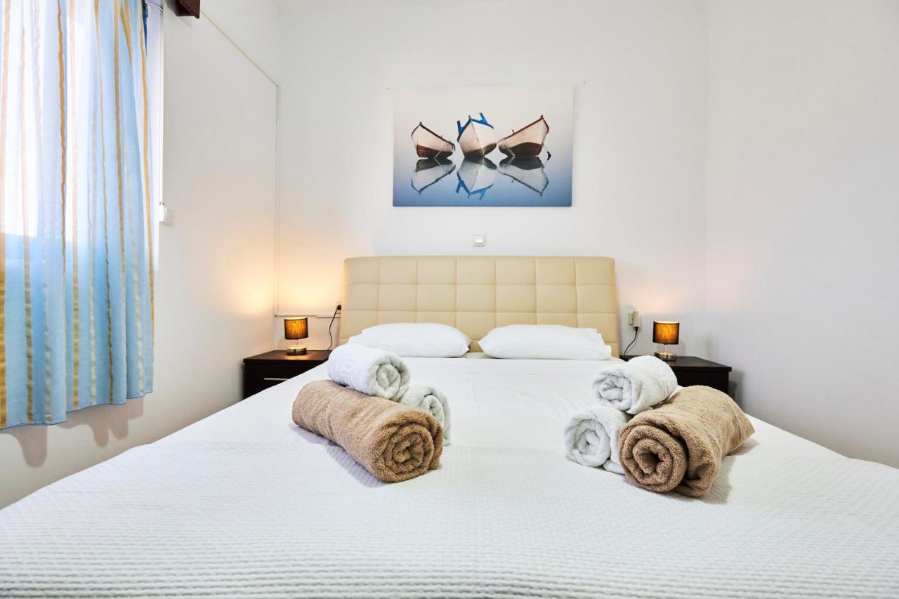 Villa Nerida Beachfront *