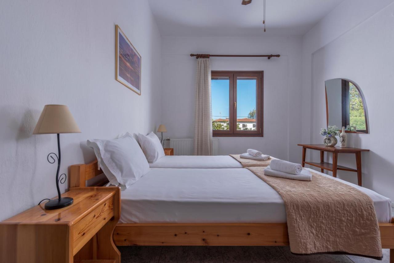 Blooming Memories Apartment Vourvourou