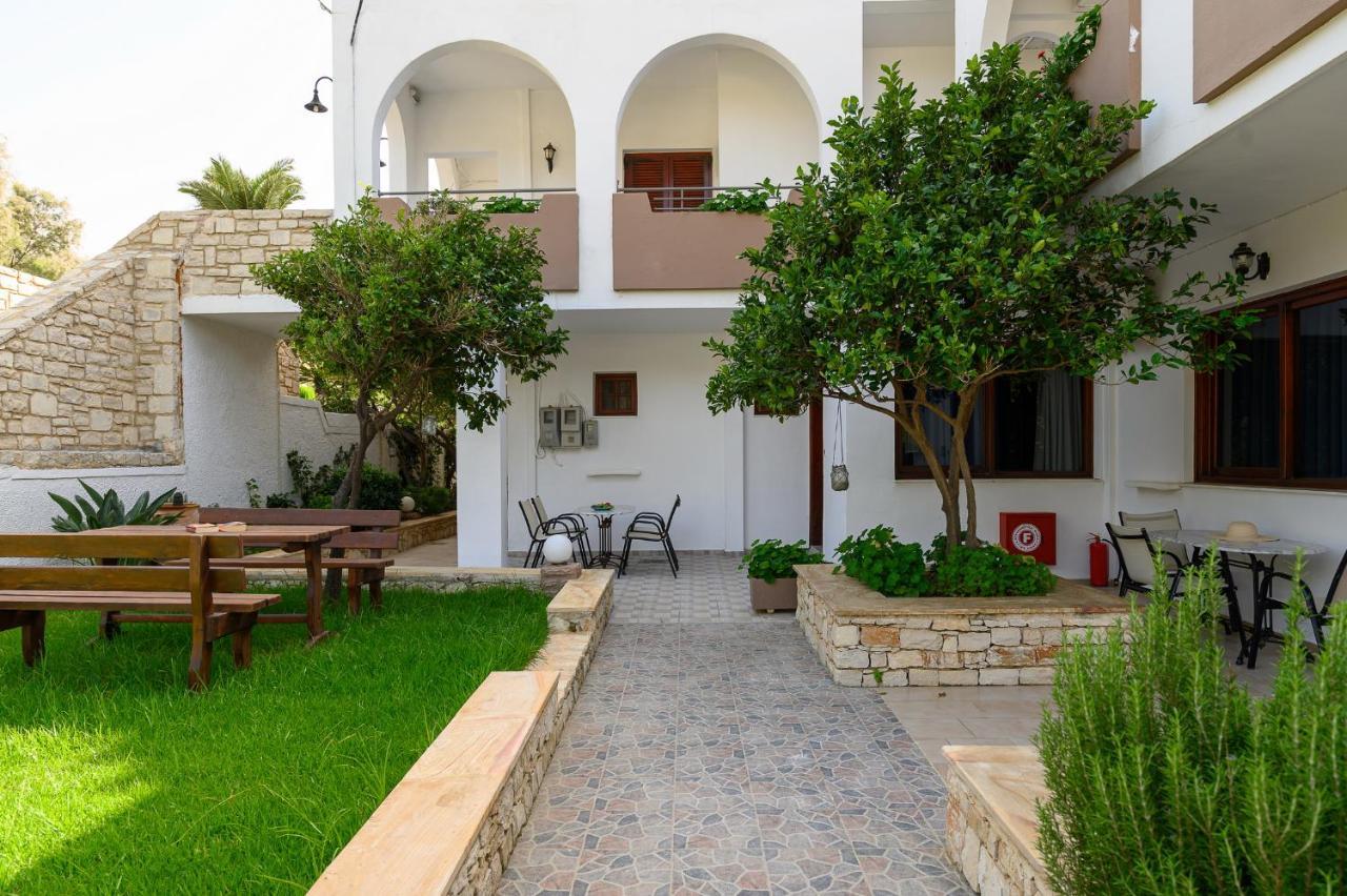 Aparthotel Anthos