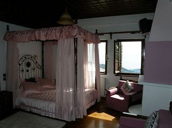 Mansion Theodora Guest house 3*