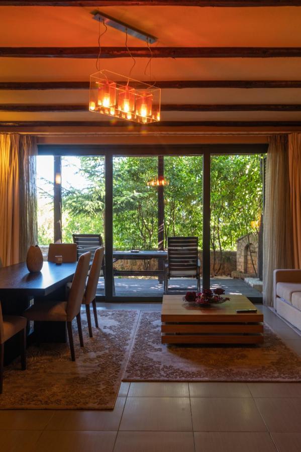 Vathyskia Guest house *