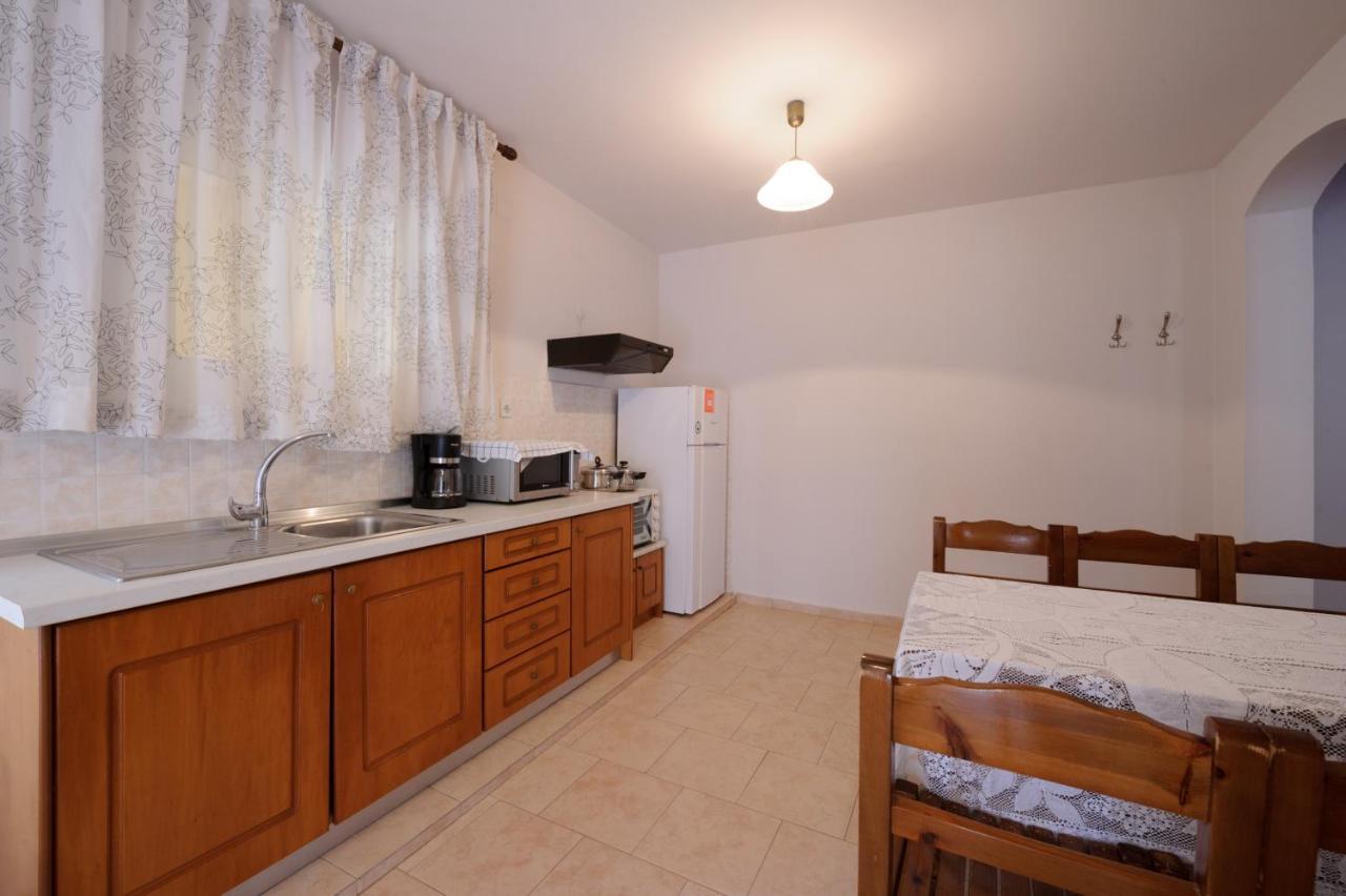Hotel Elias & Vasili House