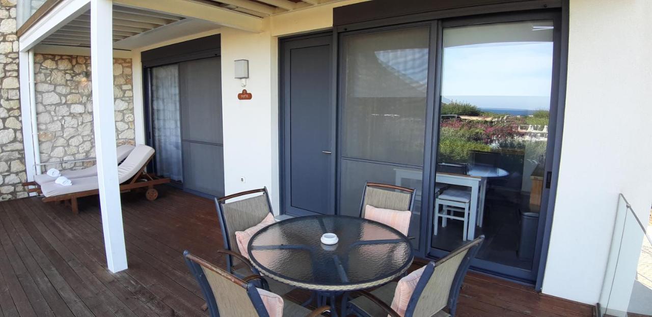 Aparthotel Artemis Village & 4*