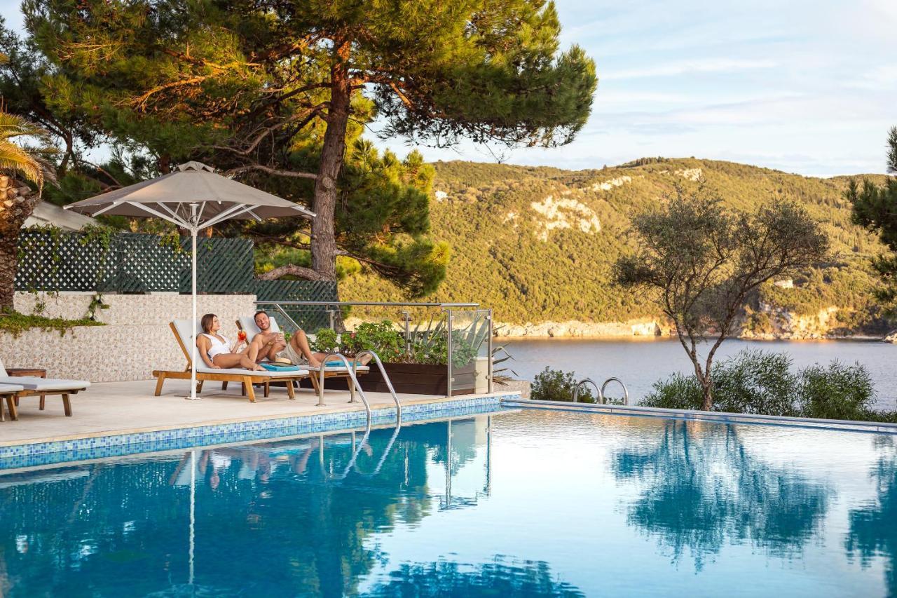 Akrotiri - Adult Friendly