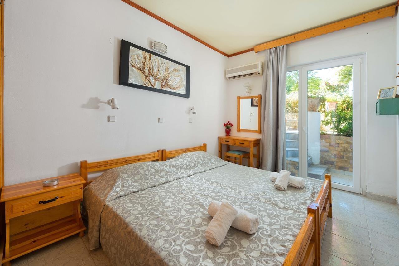 Hermes Apartment