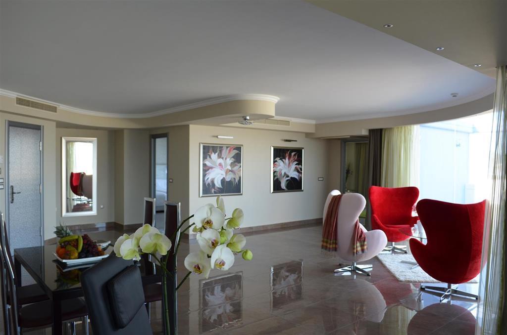 Atrium Platinum Luxury And Hotel
