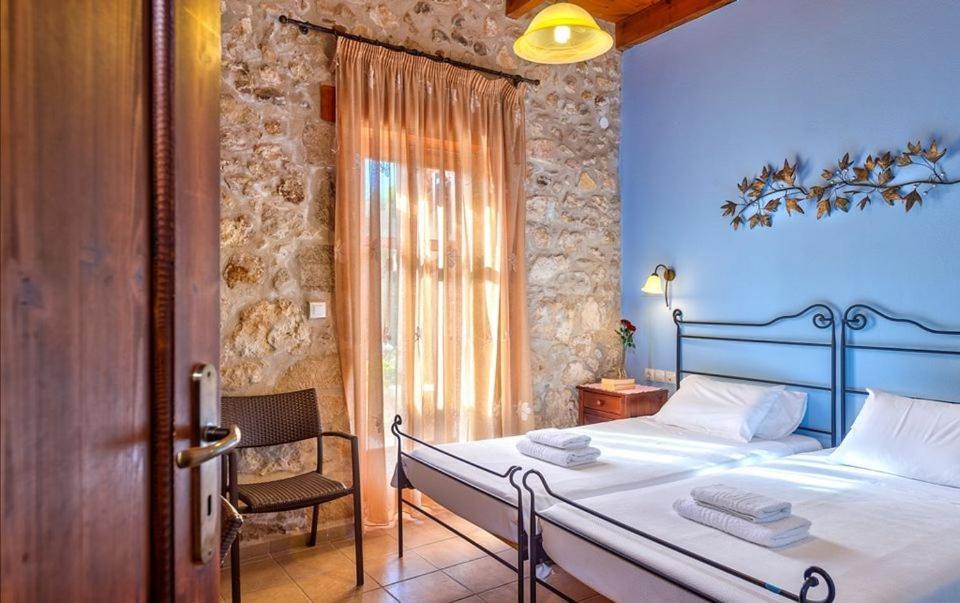 Amazing Villas In Crete Villa Asteri - Traditional Elegant Villa Villa